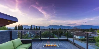 Зона патио в загородном доме