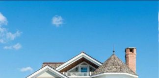 Дом с террасой вокруг