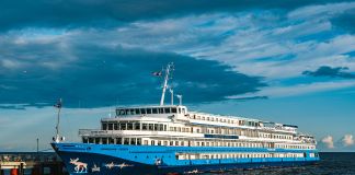 Круиз на теплоходе из Санкт-Петербурга