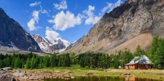 Где лучше купить дом на Алтае