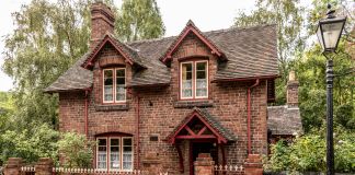 Какой кирпич лучше для строительства дома